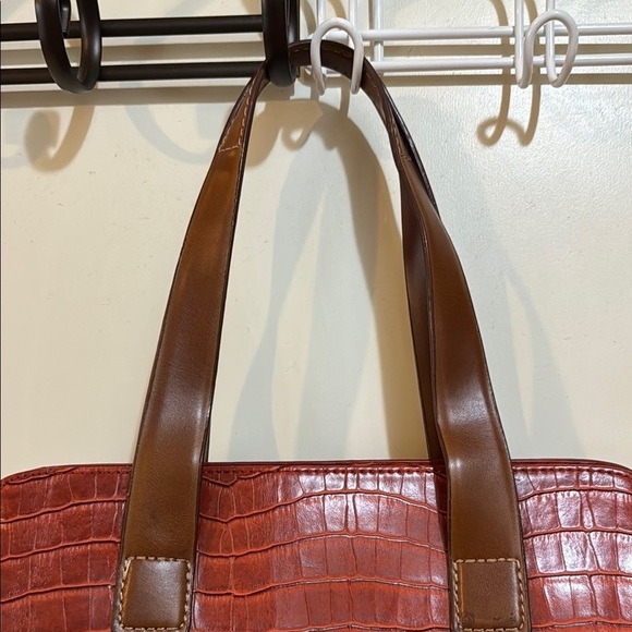 Jones New York Faux Crocodile Terracotta Shoulder Bag with brown straps! - Picture 4 of 13